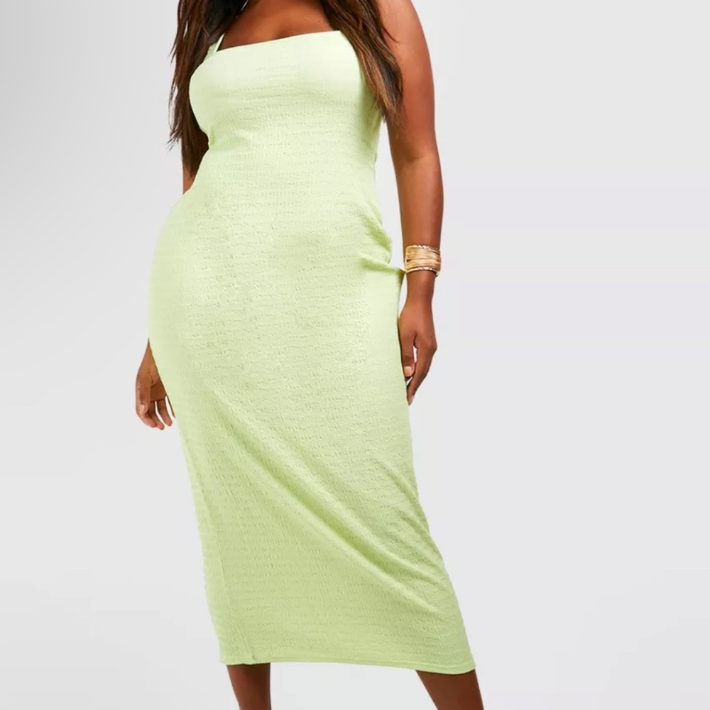 NWT Boohoo PLUS CRINKLE RIB SQUARE NECK MIDI DRESS